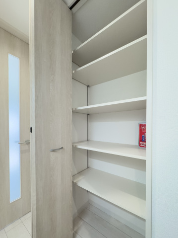 スカイルーチェ川口芝中田103号室 収納