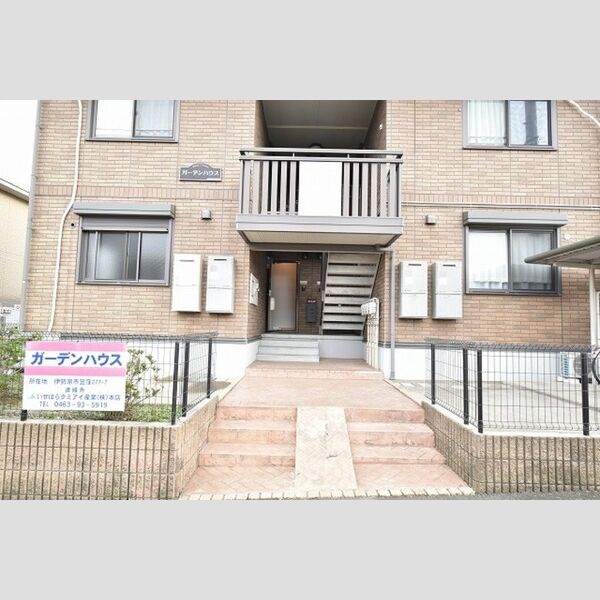 ガーデンハウス エントランス