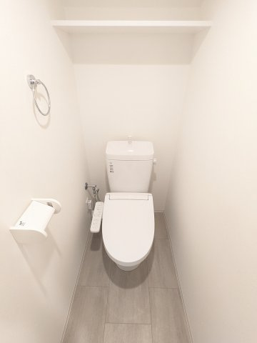 エルファーロ大井町0404号室 トイレ