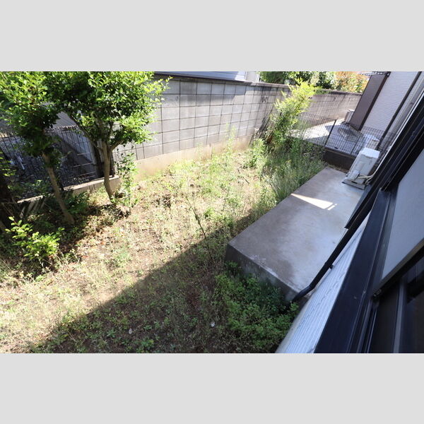 マシオーレ103号室 専用庭