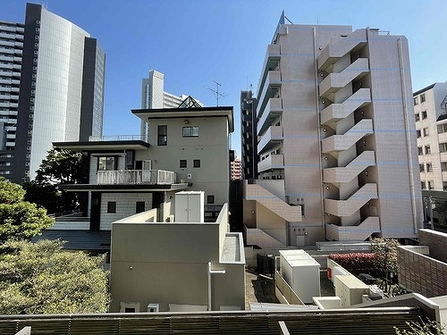 クロスレジデンス白金高輪3階 バルコニーからの眺望　※2022年4月撮影