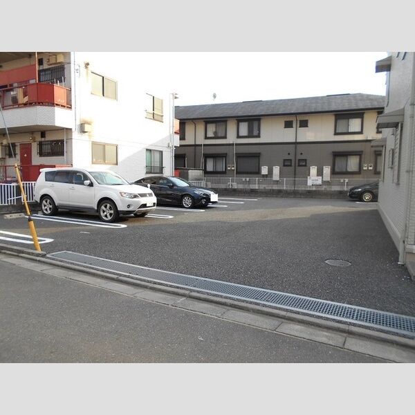 グランドソレイユ (川越) 駐車場
