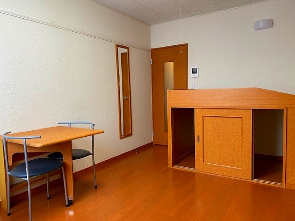 レオパレス西羽貫 リビング