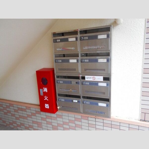 ハビテーションWADAⅢ402号室 集合ポスト