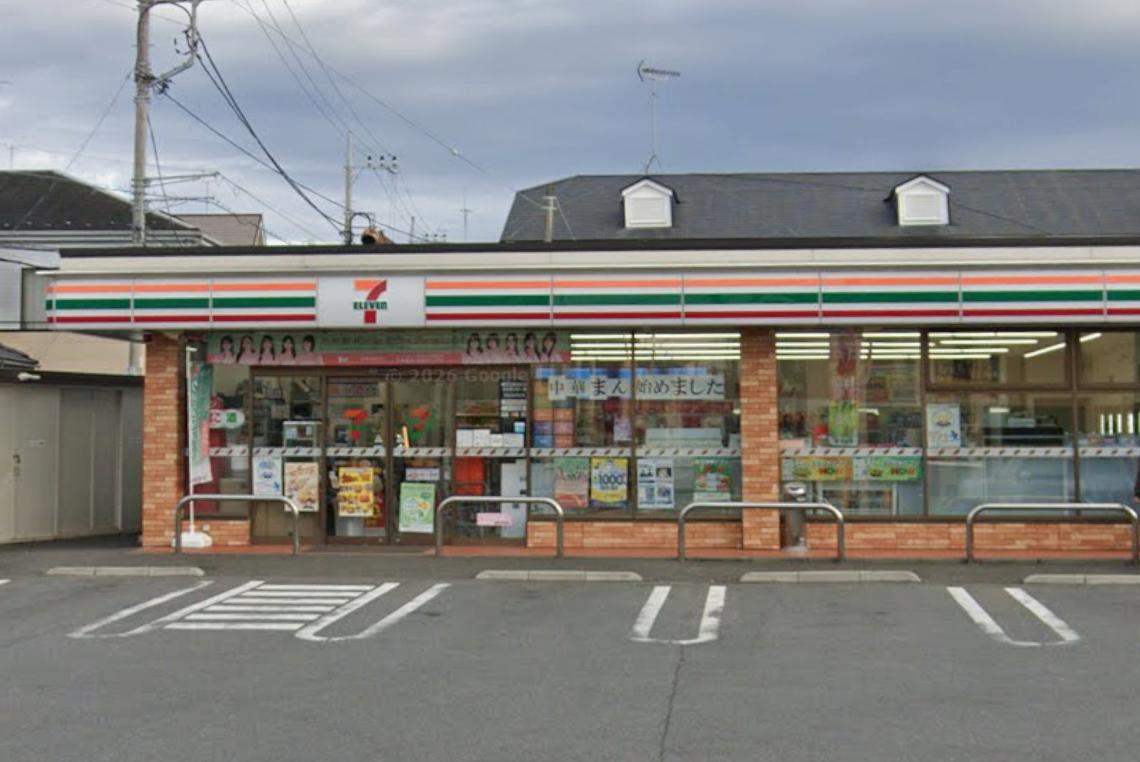 瀬谷区橋戸戸建 【コンビニエンスストア】セブンイレブン 横浜瀬谷4丁目店まで236ｍ