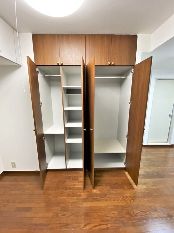 Ｔ’ｓ　ｇａｒｄｅｎ稲城6階 収納