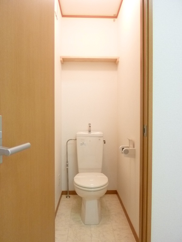 プラム梅島Ｃ1階 トイレ