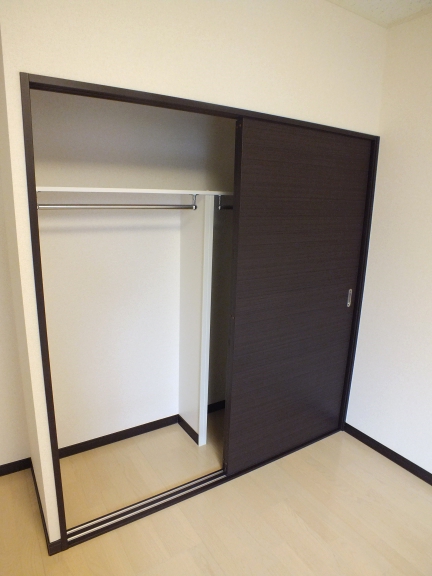 レオネクストひこうき雲 内観