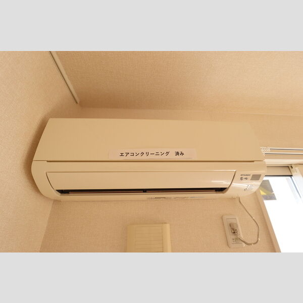 アン・プレール101号室 エアコン