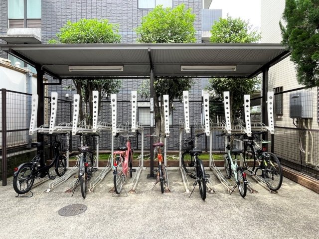 ライオンズマンション鵜の木駅前2階 駐輪場