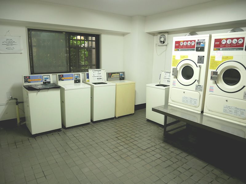 ライオンズマンション三鷹さくら通り5階 1階コインランドリー