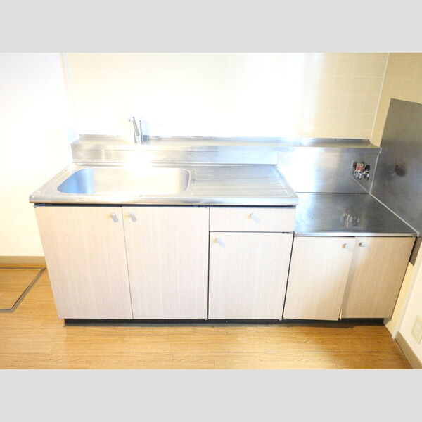 カトルヤマジュ101号室 キッチン