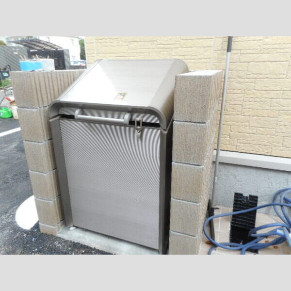 SAKURA TERRACE102号室 入居者様専用ゴミストッカー