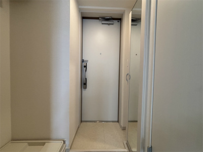 リブリ・エルカーサ亀有3階 玄関