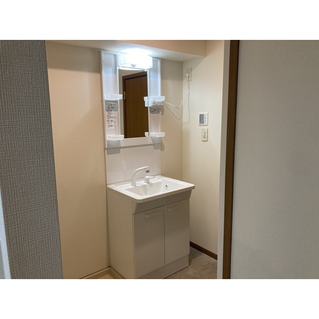 ベル・ウィンズ203号室 内観