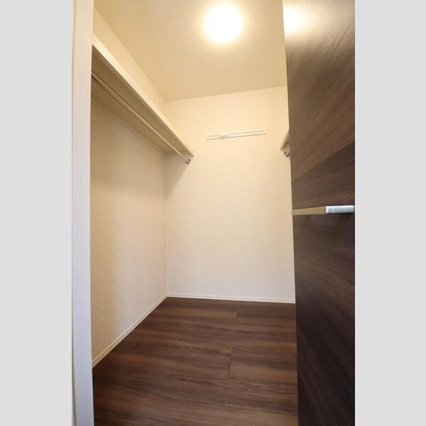 Amapola Annex(アマポーラ アネックス) ウォークインクローゼット