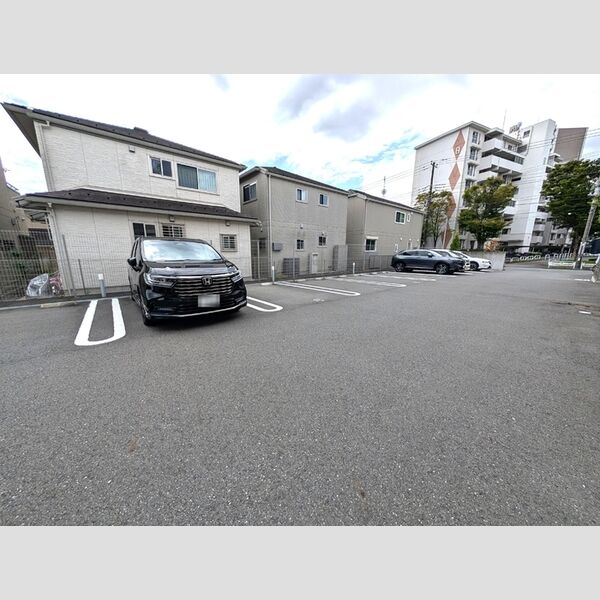 BLESS港南台203号室 駐車場