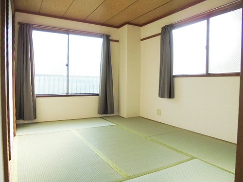 北町コーポ３号棟2階 和室