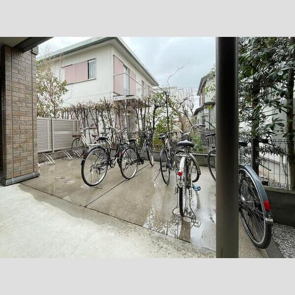 プランドールパレス 駐輪場