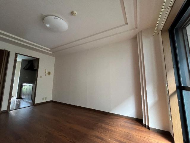 ロズウェルシブヤ 洋室