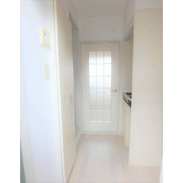 クリスタルハイツ 玄関