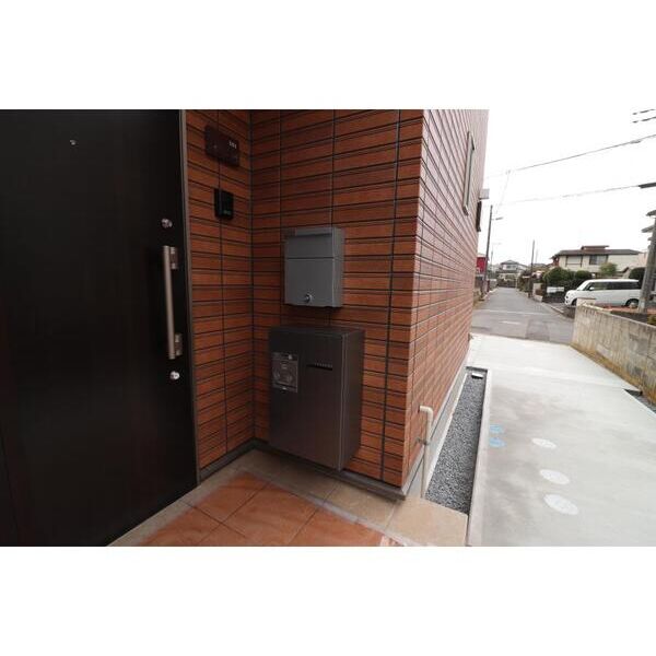 フォレストメゾンあすみが丘東 エントランス