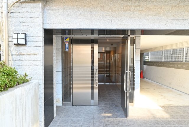 Ｌ－Ｆｌａｔ白山4階 エントランス