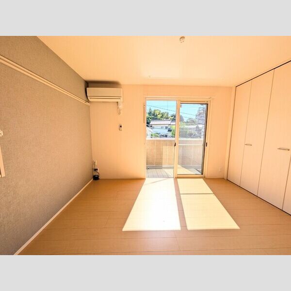 メゾンソレイユ 洋室