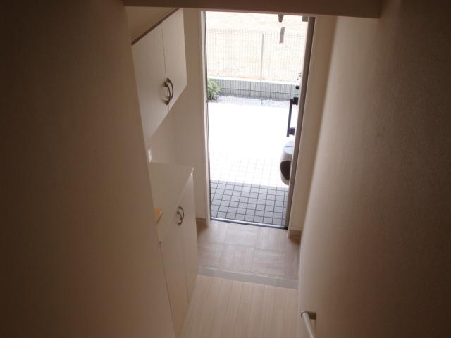 レーベン・ハイム美園５ 玄関