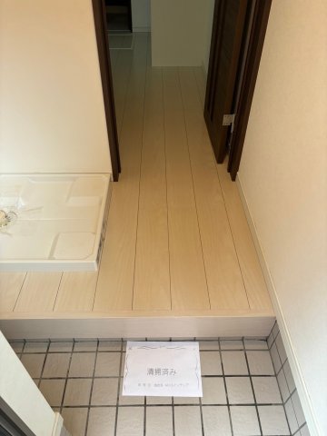 ベイルーム関内101号室 玄関