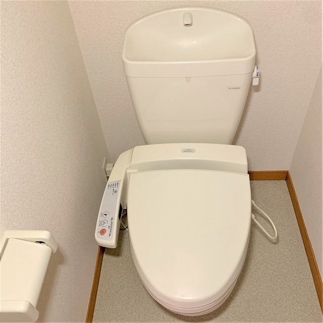 レオパレスサンシティー114号室 温水洗浄便座付き