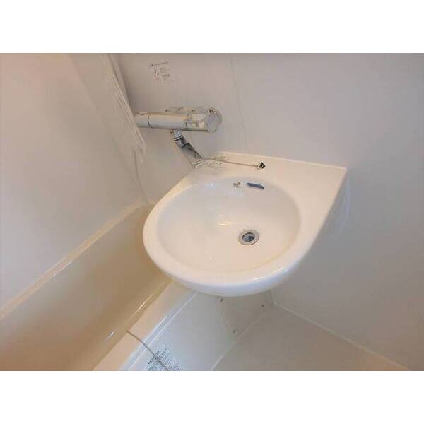 エメロードハイツ0201号室 同建物別部屋の参考画像