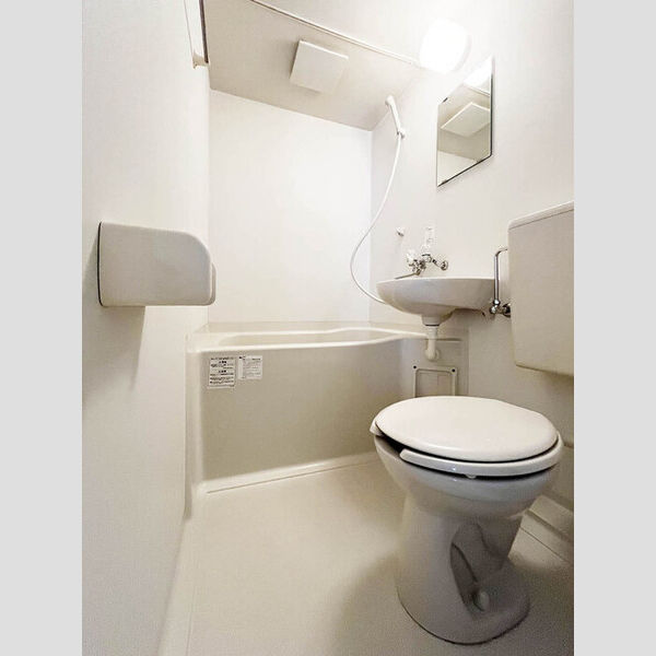 カーサアッカ 洗面台付ユニットバス　トイレ