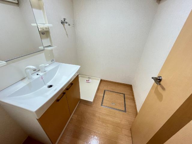 ワースファミリア101号室 脱衣所