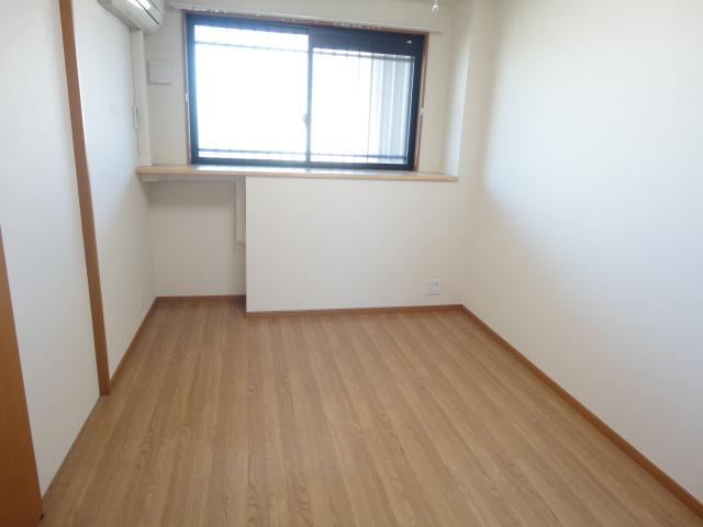 マーガレットガーデンⅢ306号室 洋室