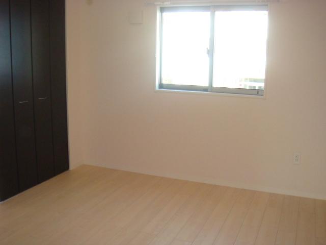 ラリアンス　弐番館 北側洋室