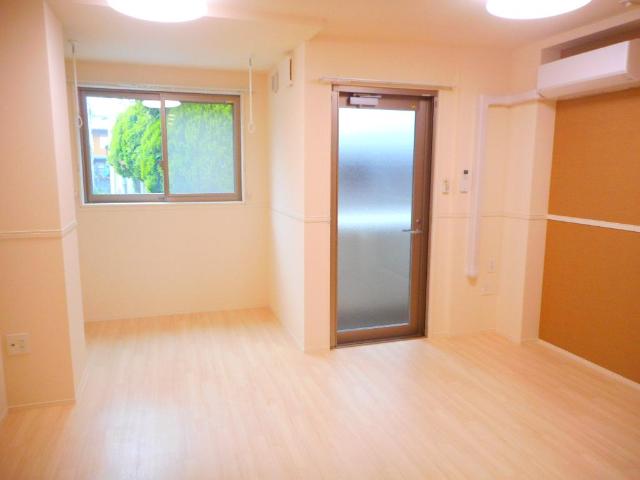 ビオラ・宮町301号室 リビング