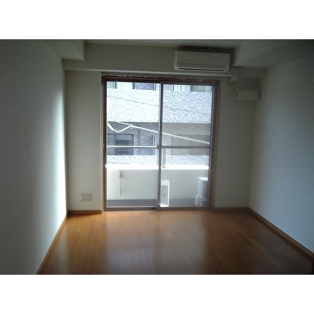 新氷五番館 リビング