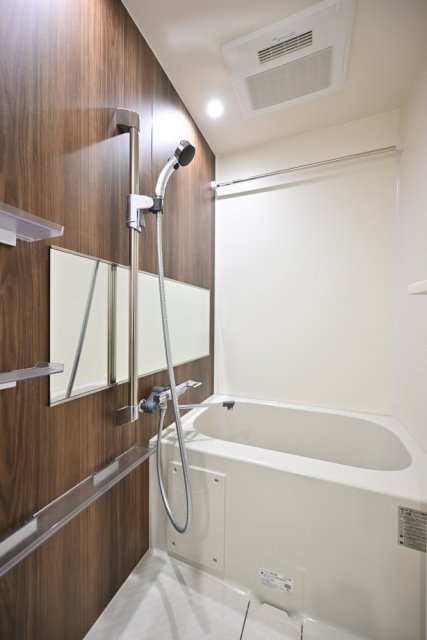 ＧＲＡＮＳＩＴＥ　ＮＡＫＡＭＥＧＵＲＯ4階 お風呂