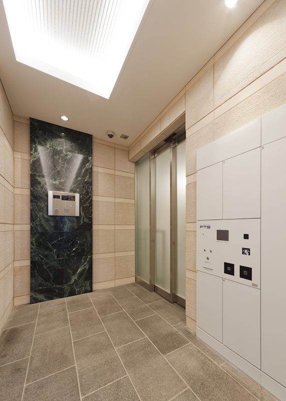 レジディア荻窪Ⅲ4階 風除室