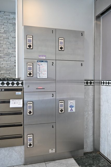 プラネット市ヶ谷1階 宅配BOX