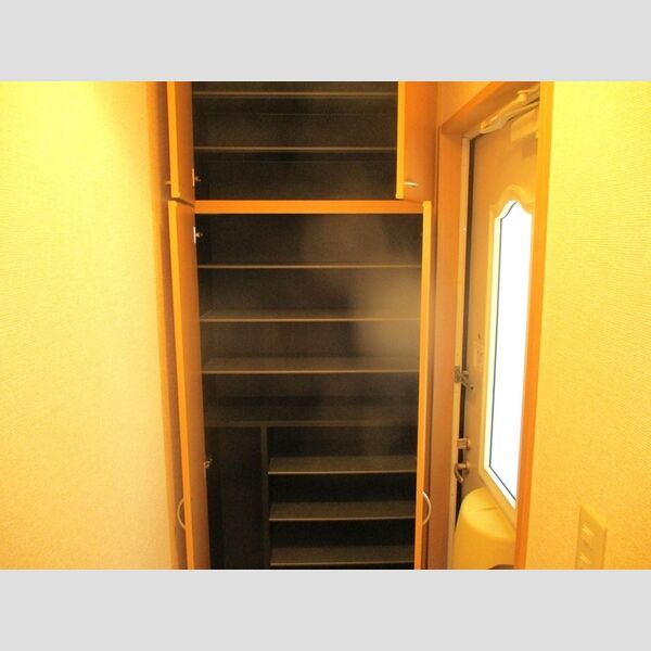 ロジュマン ミヤカイドウAB シューズボックス