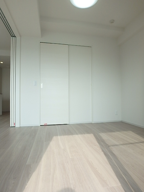 ガーラ・プレシャス大井町11階 広々とした洋室です