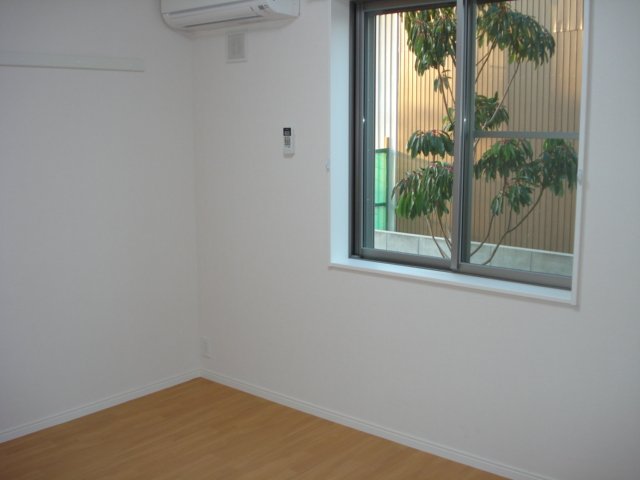 アクアマリン102号室 洋室