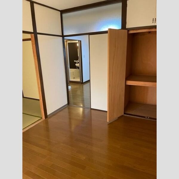 205号室