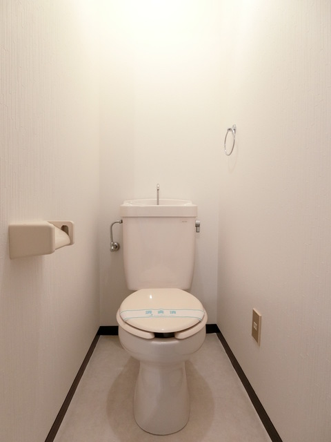 ジュネスＥ トイレ