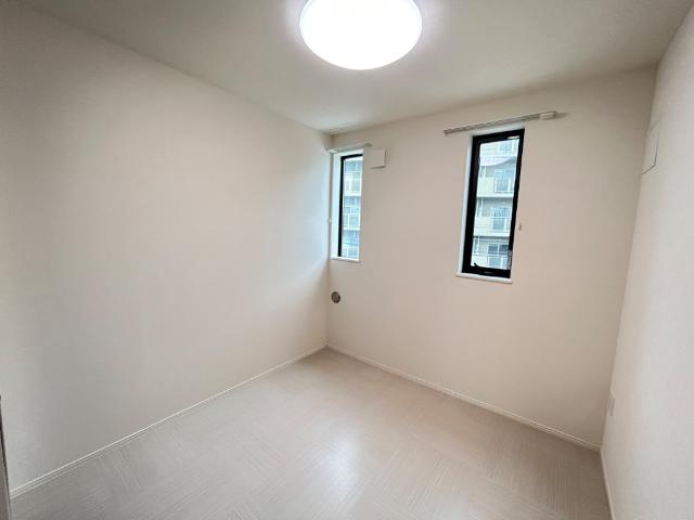 シャディナス 洋室