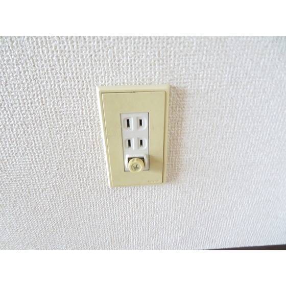 ２１オギサカ志村坂上0805号室 コンセントあり