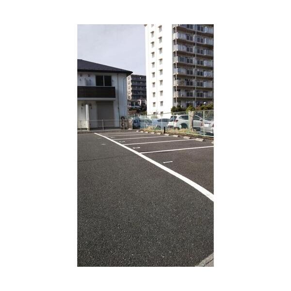 サンライズ飯山満 駐車場