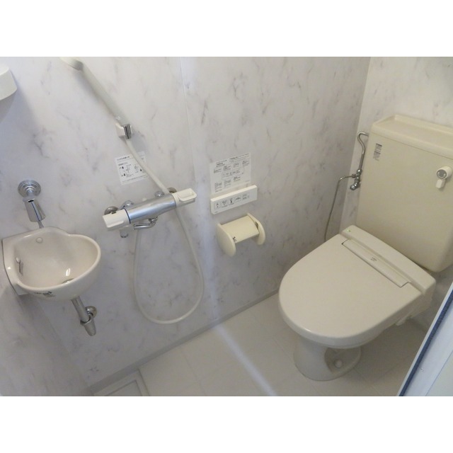 アムス・アミティエ川崎Ⅲ0103号室 ユニットシャワー